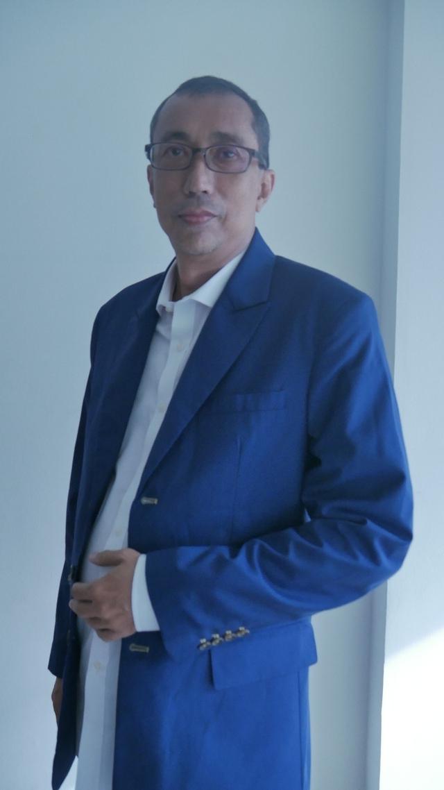 loan adviser Ricardo de Melverda