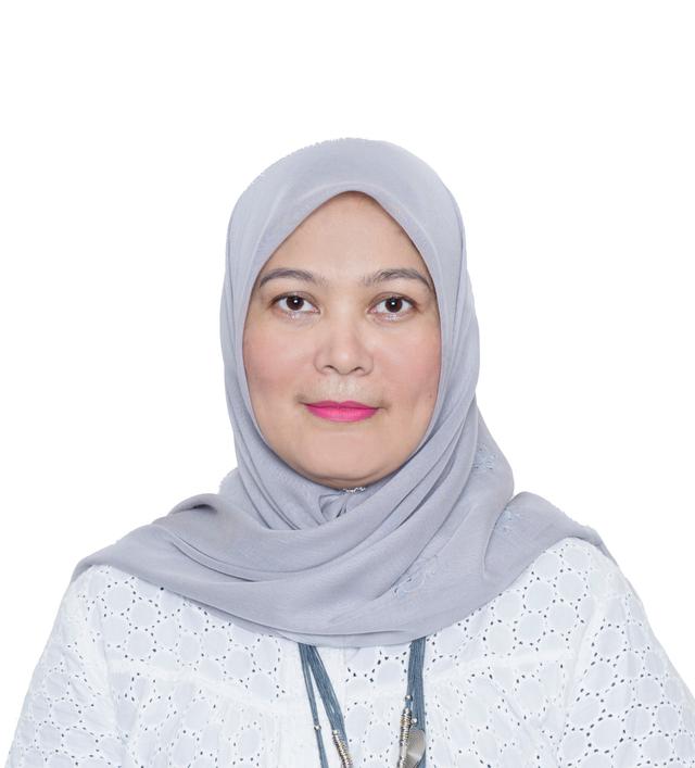 loan adviser Yoan Khairunnisa