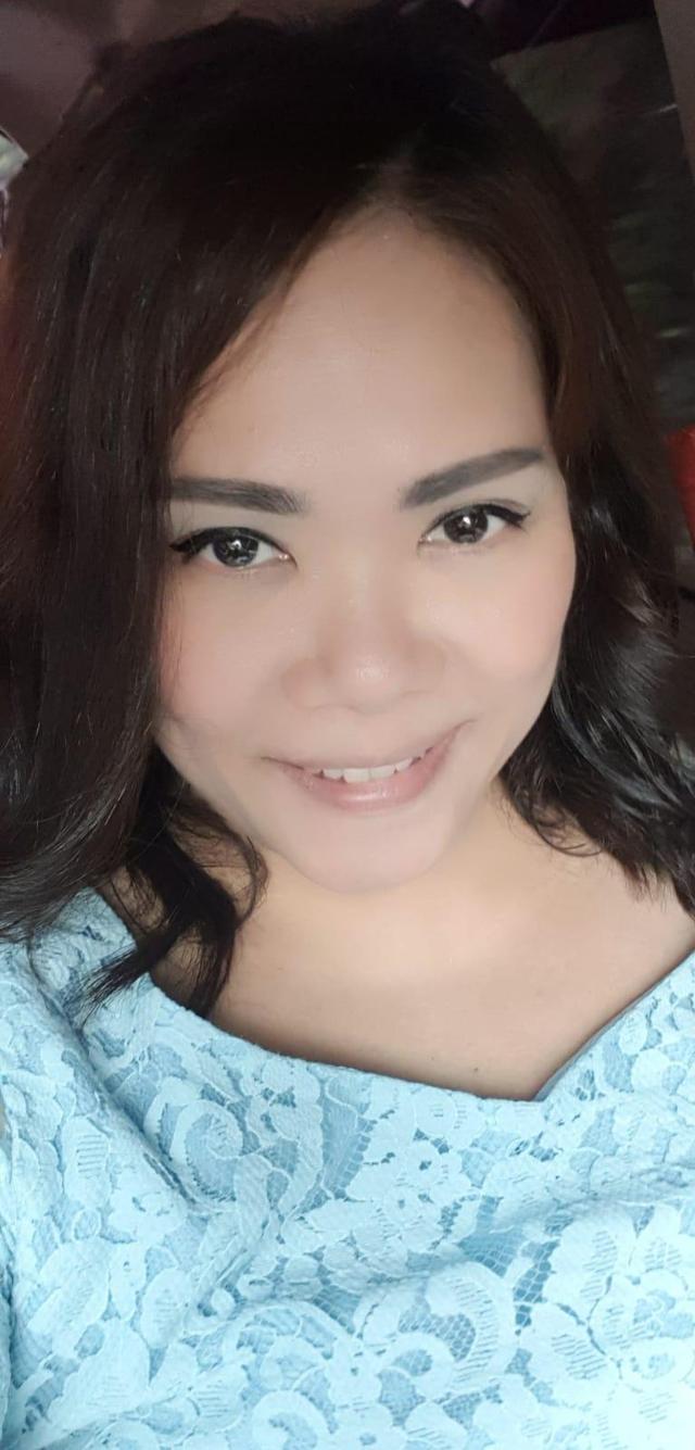 loan adviser Nelly Reef