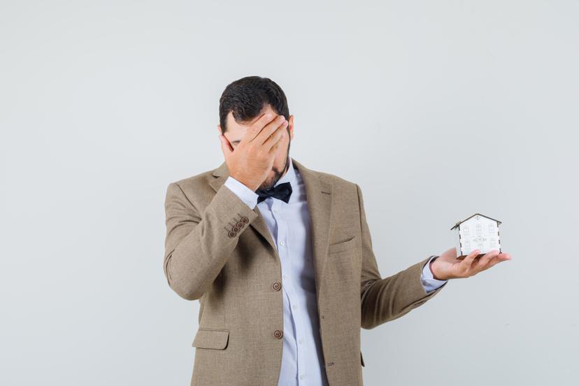 loan adviser undefined